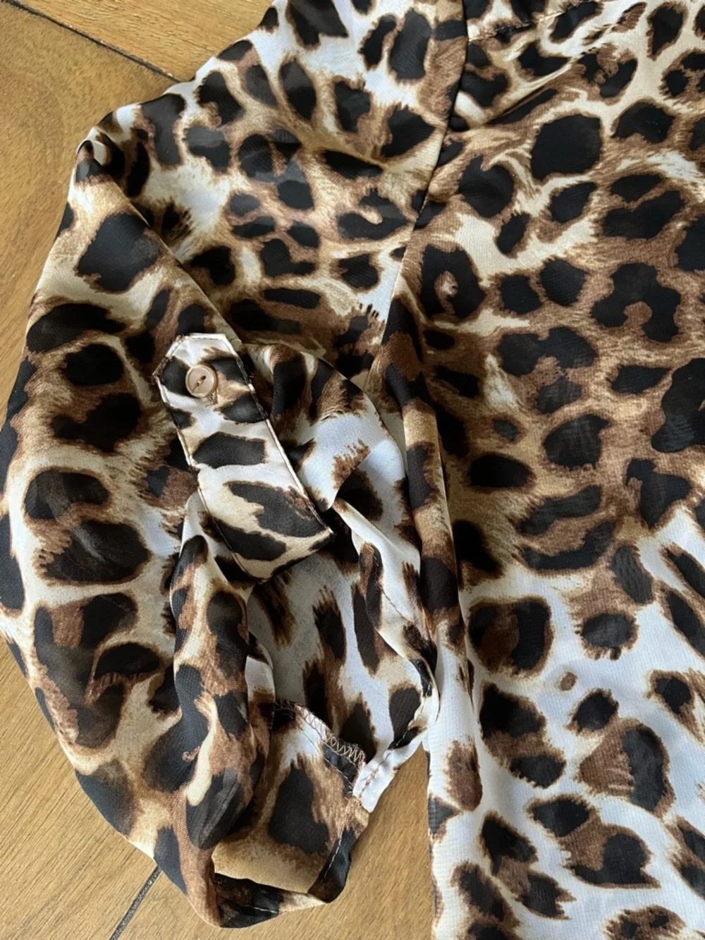 Forever 21 Sheer Brown Black Cream Leopard Print Button Up Blouse size small - Picture 9 of 9